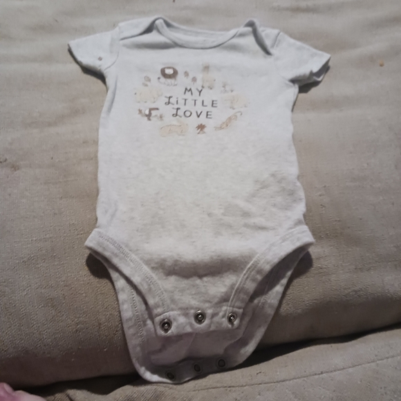 Carter’s “My Little Love” Baby Onesie – 6 Months, Soft Heather Gray with Animal - Picture 1 of 3